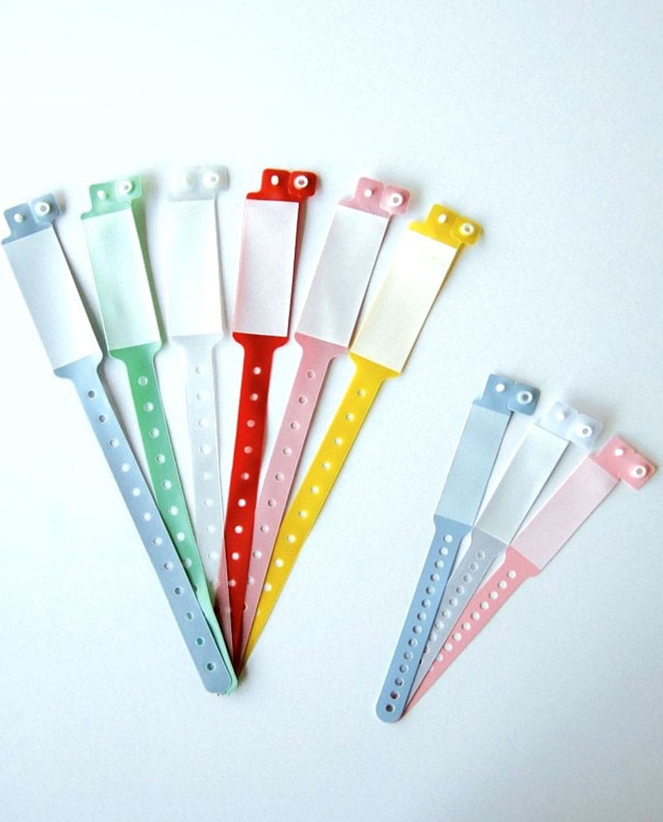 Bracelets patients classiques avec carte à insérer braceletpatients.fr